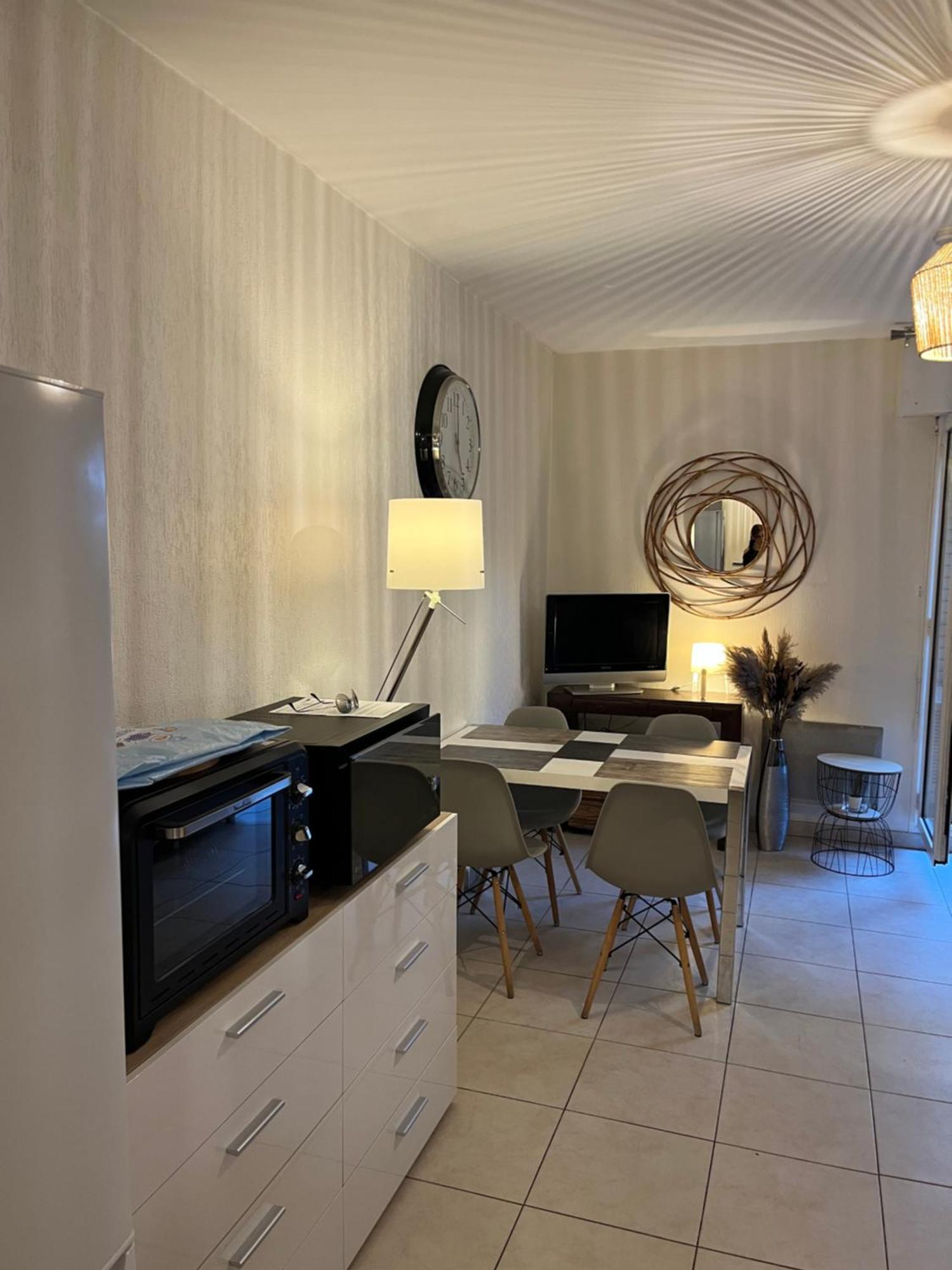 Appartement T2 Avec Terrasse Centre Ville D'Aix En Provence 普罗旺斯地区艾克斯 外观 照片